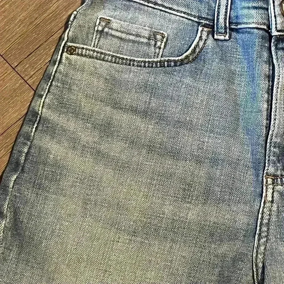 NWT Lee Jean Shorts size 6. - Picture 4 of 10